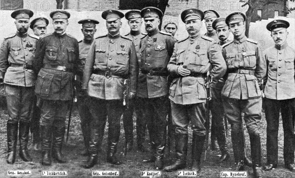 'Le general Goloubeff, chambellan de S.M. chefde la Croix-Rouge russe au Caucase..., 1916. Creator: Unknown.