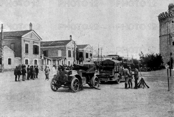 ''L'etat de siege a Salonique; Auto-canon en batterie pres de la Tour Blanche', 1916. Creator: Unknown.