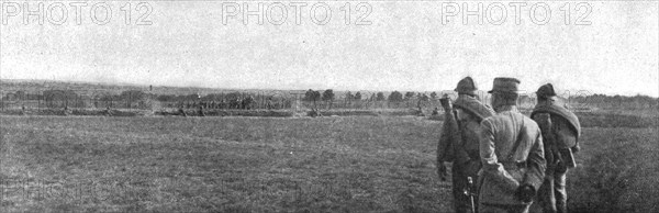 'Visite du general Joffre aux troupes Russes en Champagne; Manoeuvres d'attaque et de..., 1916. Creator: Unknown.