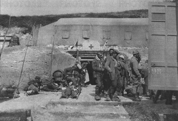 ''La Bataille de la Somme; Blesses allemands au poste d'evacuation', 1916. Creator: Unknown.