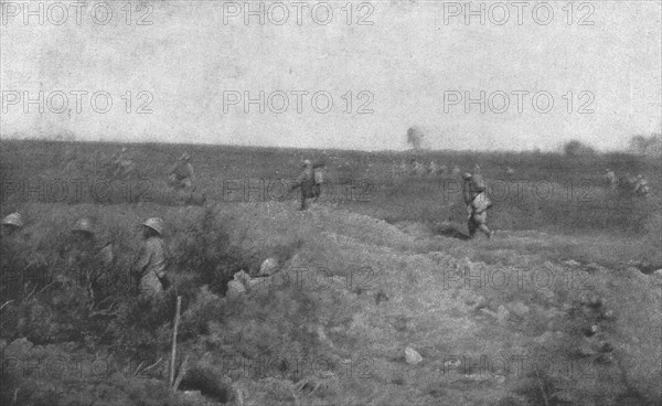 'Episodes de l'offensive de la Somme; le 2 juillet, dans la region d'Herbecourt: depart de..., 1916. Creator: Unknown.