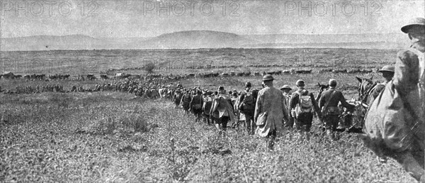 ''Les Americains dans le Saillant de Saint-Mihiel; Colonnes americains en marche sur la..., 1918. Creator: Unknown.