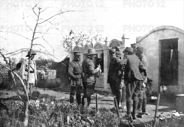 ''La rupture des lignes Bulgares; Le general Francher d'Esperet visitant un ancien "casino"..., 1918 Creator: Unknown.
