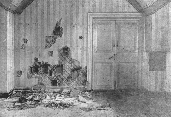 ''La fin tragique des Romanof; La chambre ou fut massacree la famille imperiale et..., 1918. Creator: Unknown.