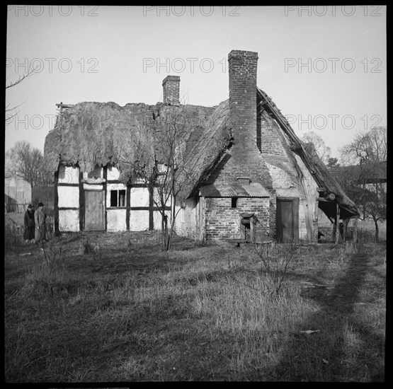 Artist's Cottage, Trotshill, Warndon, Worcester, Worcestershire, 1939. Creator: Marjory L Wight.