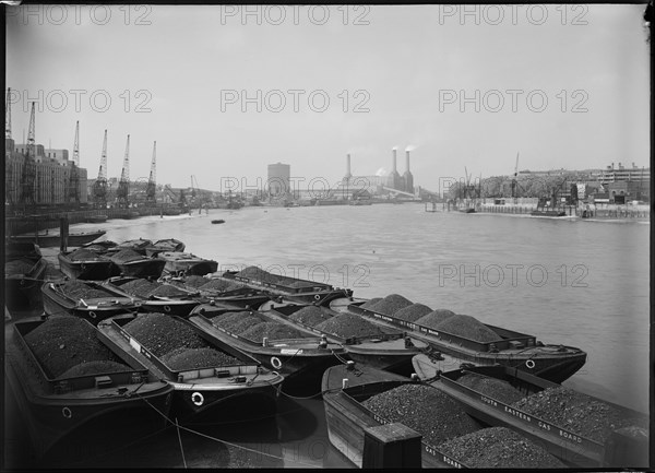 Vauxhall, Lambeth, Greater London Authority, 1945-1960. Creator: Margaret F Harker.