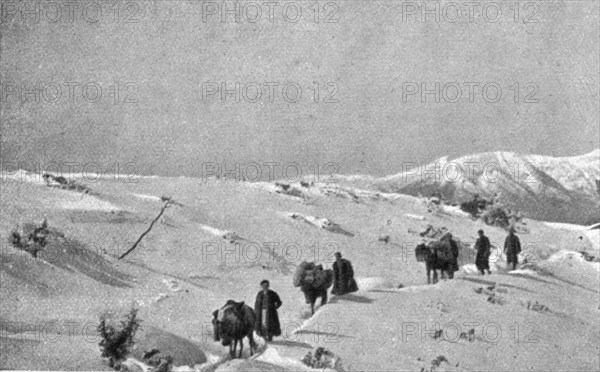'La campagne d'hiver en Orient; Dans les neiges du Paljokrimero, entre Santi-Quaranta..., 1917. Creator: Unknown.