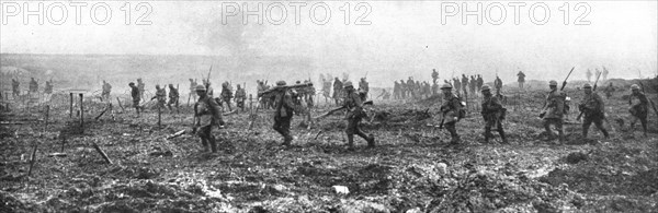 'Sur le front occidental: la prise de la Crete de Vimy; Le marche en avant Canadiens...1917. Creator: Unknown.