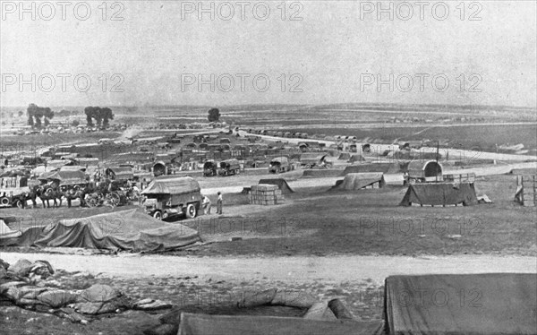 'Preparatifs d'offensive; Vue d'ensemble d'un depotde munitions sur le front, avec..., 1917. Creator: Unknown.