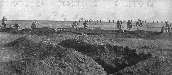 'L'Attaque du 5 mai 1917 sur le Chemin des Dames; Notre avance sur le plateau, en direction..., 1917 Creator: Unknown.