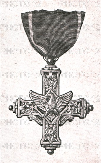 'Decorations de Guerre; La croix de guerre americaine, vue de face', 1917. Creator: Unknown.