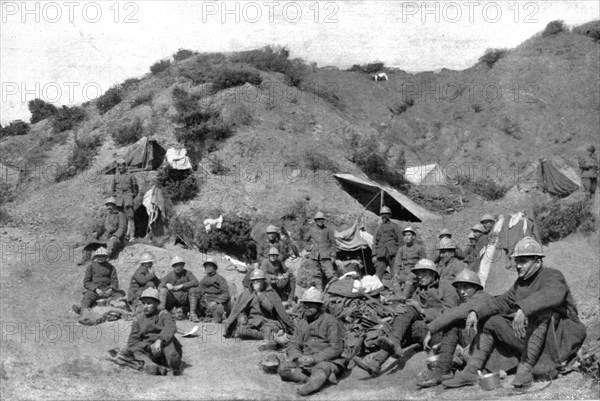 'Les Evenements de Grece; L'armee nationale hellene: soldats venizelistes du front d'Orient...,1917. Creator: Unknown.