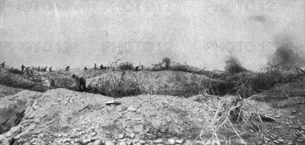 How to make a surprise attack; Arrival at the enemy trench and execution of the surprise..., 1917. Creator: Unknown.