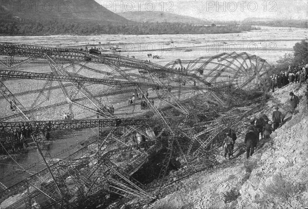 German Air Disaster; The remains of the "L-45", taken down on the banks of the Buech... 1917. Creator: Unknown.