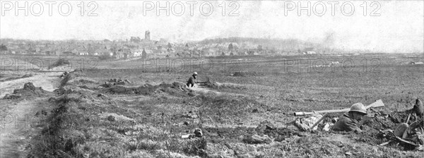 'Dans la Bataille; La defense a l'Est d'Amiens: lignes d'infanterie francaise devant Villers..., 191 Creator: Unknown.