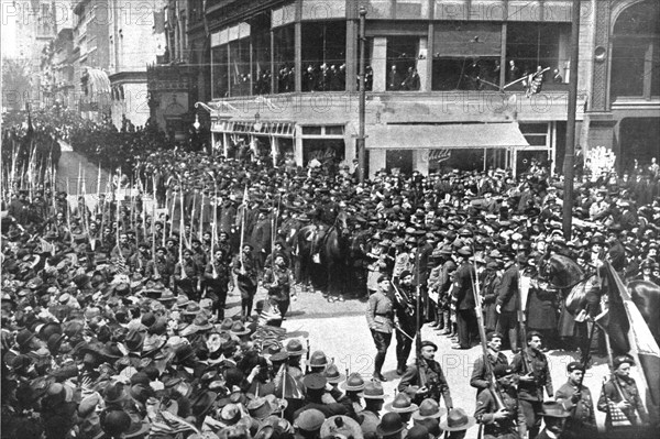 'Les alpins francais aux etsts-unis; debarques du "Rochambeau" cent chasseurs francais..., 1918. Creator: Unknown.