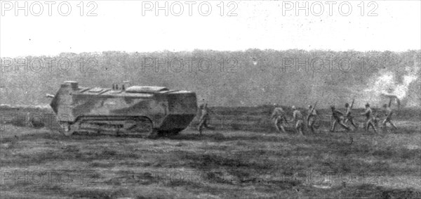 'De la Picardie au Chemin des Dames; un char d'assaut au milieu d'une vague d'infanterie', 1918. Creator: Unknown.