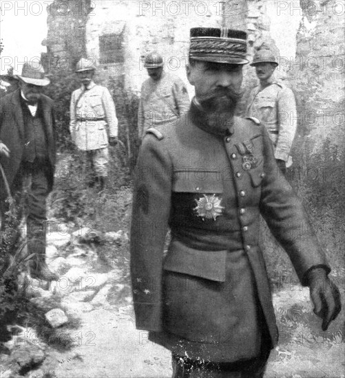 'Le "Friedensturm"; le president du Conseil (M. Clemenceau) et le commandant de la 4e armee..., 1918 Creator: Unknown.