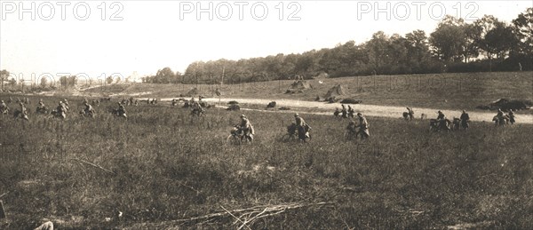 'A l'est de Montdidier; la poursuite de l'ennemi en direction de Lassigny et de Roye..., 1918. Creator: Unknown.