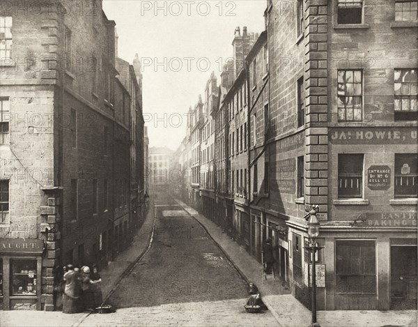 Bell Street From High Street (#14), Printed 1900. Creator: Thomas Annan.