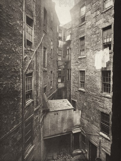 Elphinstone Tower, Main Street, Gorbals (#38), Printed 1900. Creator: Thomas Annan.