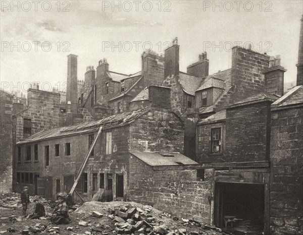 Back Wynd From Trongate (#47), Printed 1900. Creator: Thomas Annan.