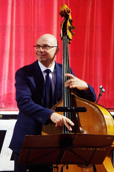 Simon Thorpe, Elaine Delmar Quintet, Battle Jazz Festival, Battle, East Sussex, July 2023. Creator: Brian O'Connor.