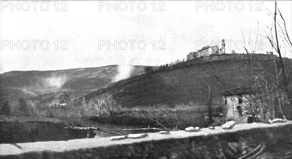 ''Sur le front Italien, apres Gorizia ; les ruines du sanctuaire de San grado di Merna. Le 1er et le Creator: Unknown.