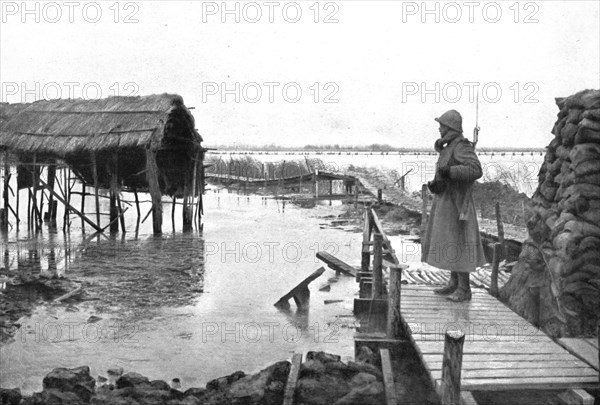 'La gauche du front allie; Une sentinelle de l'yser', 1917. Creator: Unknown.