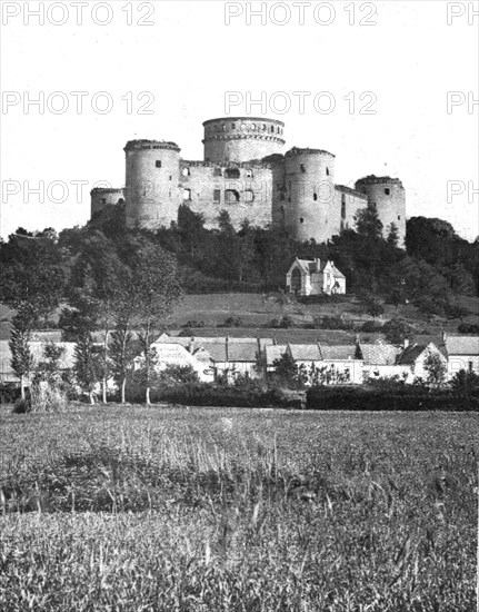 'Le Royaume de la Mort'; Avant Coucy-le-Chateau, vu du Nord-Ouest', 1917. Creator: Unknown.