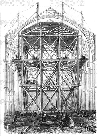 Progress of the Great Exhibition building: the traversing platform used in the construction ...1861. Creator: Unknown.