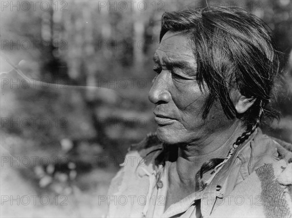 Agichida, Assiniboin, c1927. Creator: Edward Sheriff Curtis.