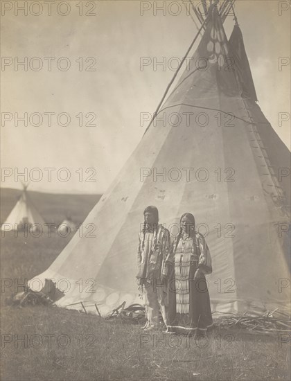 Aims Back, 1910. Creator: Edward Sheriff Curtis.