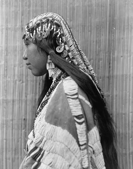 Wisham (i.e. Wishran) girl, profile, c1910. Creator: Edward Sheriff Curtis.