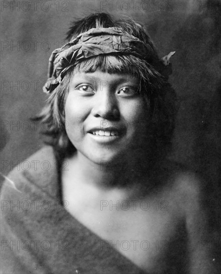 Okuwa-Tsire ("Cloud Bird"), San Ildefonso, c1905. Creator: Edward Sheriff Curtis.