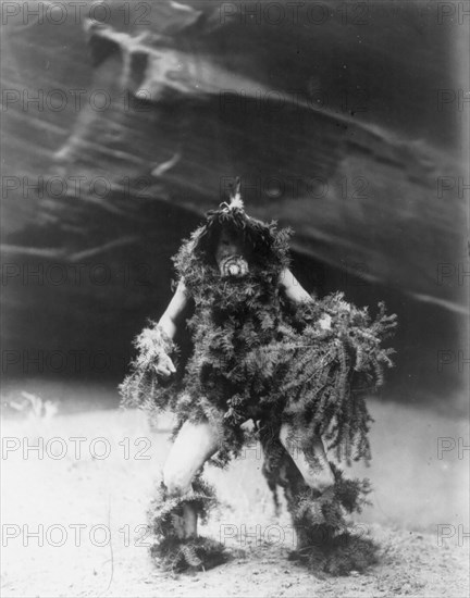 Tonenili-Navaho, c1905. Creator: Edward Sheriff Curtis.