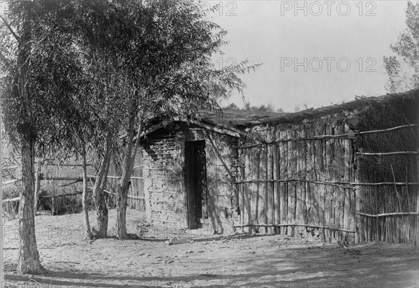 Chemehuevi modern home, c1907. Creator: Edward Sheriff Curtis.