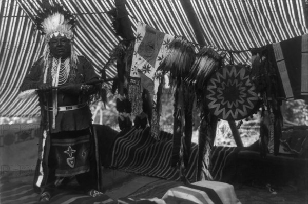 Mnainak, a Yakima chief, 1910, c1910. Creator: Edward Sheriff Curtis.