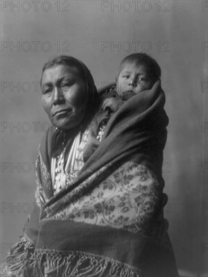 Hidatsa mother, c1908. Creator: Edward Sheriff Curtis.