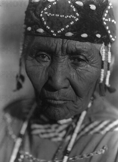 Wife of Modoc Henry [A]-Klamath, c1923. Creator: Edward Sheriff Curtis.