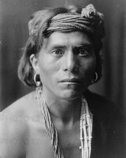 Nova-Walpi, c1906. Creator: Edward Sheriff Curtis.