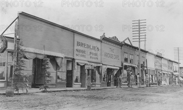 Street scene, between c1900 and 1916. Creator: Unknown.