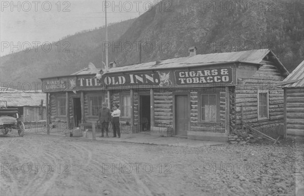 The Old Inn, between c1900 and 1916. Creator: Unknown.