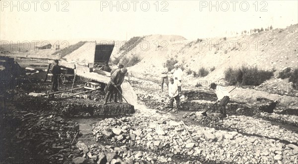 Hydraulic development of the Strelochny mine - Rock enrichment., 1909. Creator: Vladimir Ivanovich Fedorov.