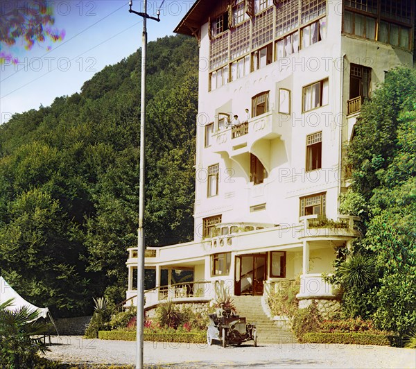 New inn, Gagra, between 1905 and 1915. Creator: Sergey Mikhaylovich Prokudin-Gorsky.