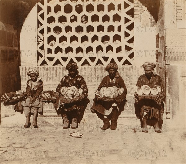 Flat breads vendors, Samarkand, between 1905 and 1915. Creator: Sergey Mikhaylovich Prokudin-Gorsky.