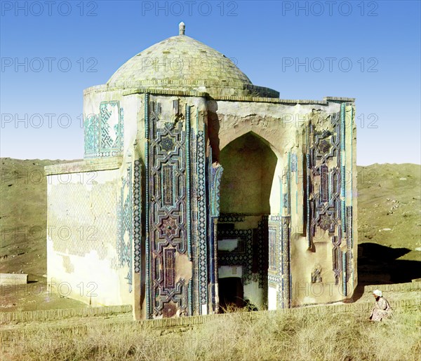 Tomb on the mountain in Shakh-i Zindeh, Samarkand, between 1905 and 1915. Creator: Sergey Mikhaylovich Prokudin-Gorsky.