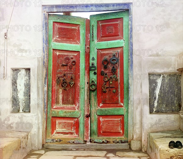 Entrance gates into tsar's tomb, Bogoeddin, Bukhara, between 1905 and 1915. Creator: Sergey Mikhaylovich Prokudin-Gorsky.