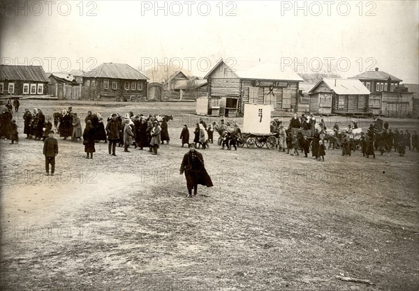 On the square, early 20th century. Creator: Unknown.