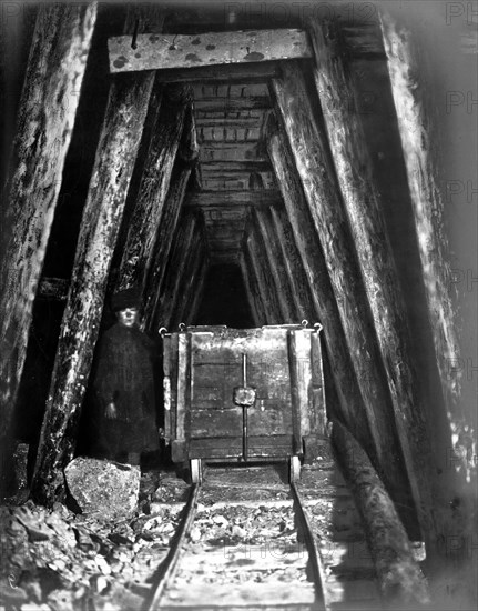 Working in the Tunnell, 1900-1904. Creator: Unknown.